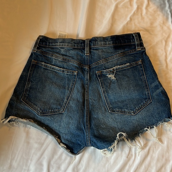 Abercrombie Curve Love Shorts - Picture 3 of 3